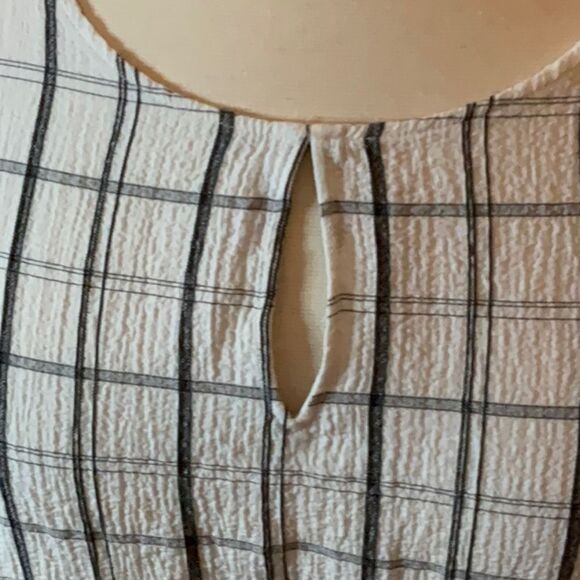 Lane Bryant Black‎ White Plaid Keyhole Tank Top Shirt 18 - Picture 2 of 3